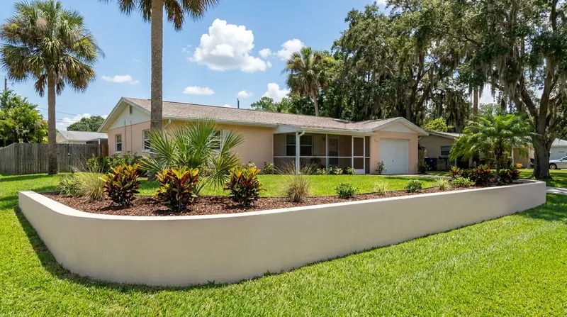 Retaining wall in Port Orange, FL